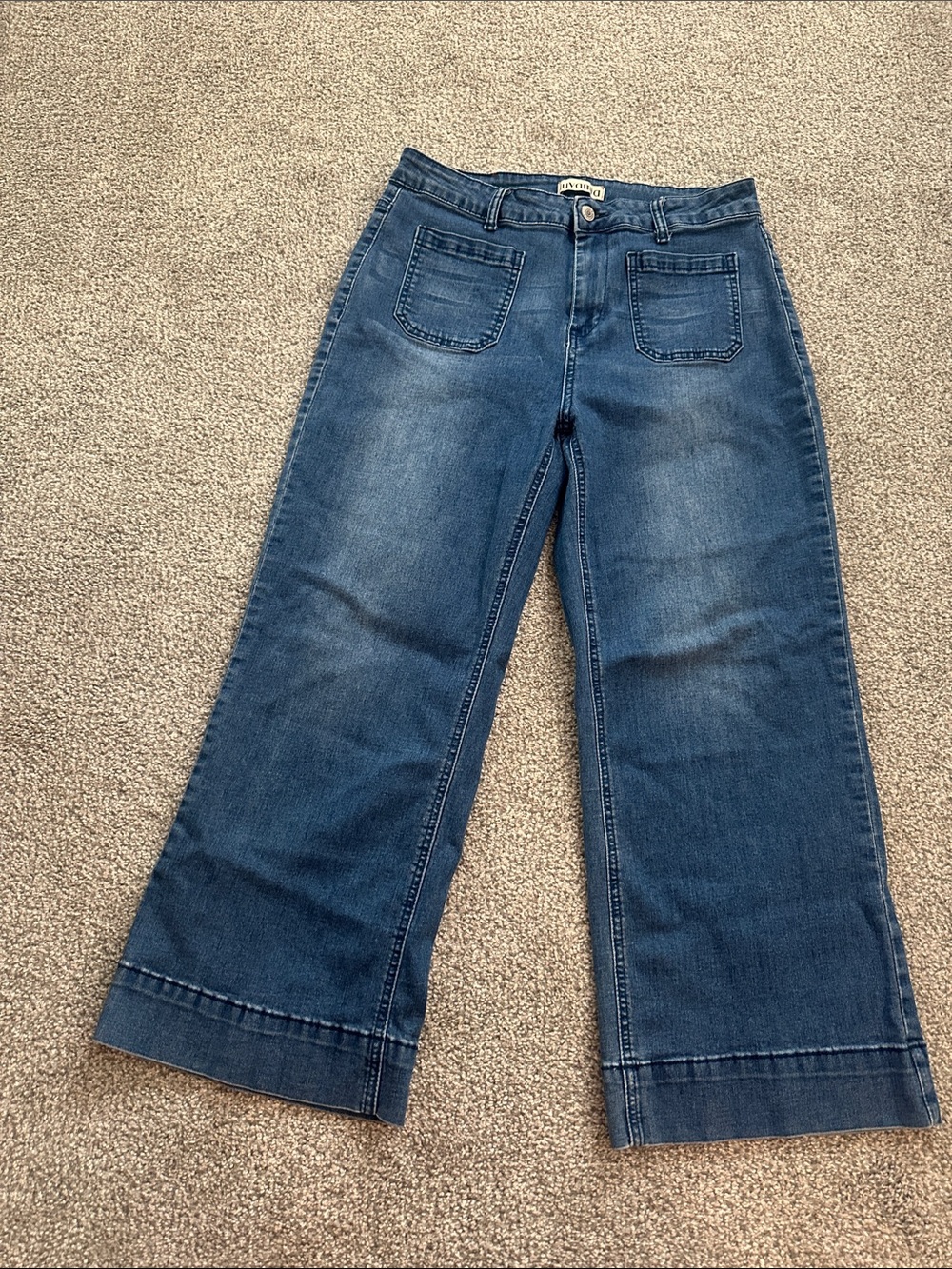 High-Rise Wide Leg Crop Jeans in Medium Blue